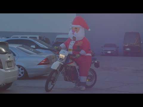 MAC DEMARCO - IT&#039;S BEGINNING TO LOOK A LOT LIKE CHRISTMAS