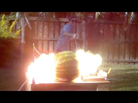 What happens when you put 20,000 volts into a Watermelon?