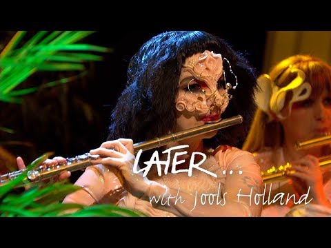 (First TV performance in 8 years) Björk - Courtship on Later... with Jools