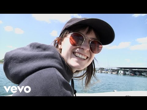 Faye Webster - I Know I&#039;m Funny haha (Official Video)