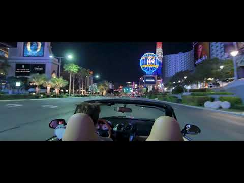 Cruising the Abandoned Vegas Strip with radio on [2020]
