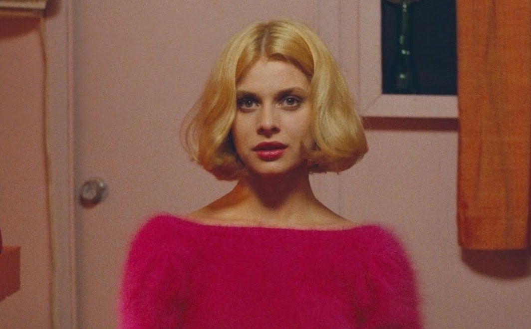 BEACH HOUSE vs. PARIS TEXAS