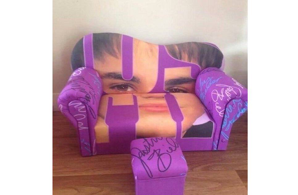 It's a 'Justin Bieber' Couch 😳