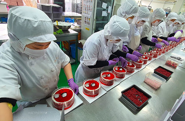 Korea Cake Factory Porn 🍰