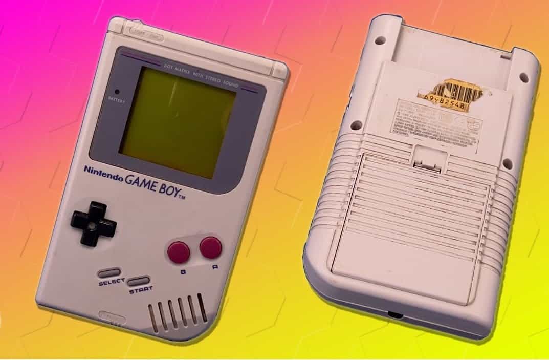 Watch this old Game Boy getting a relaxing Deep Clean