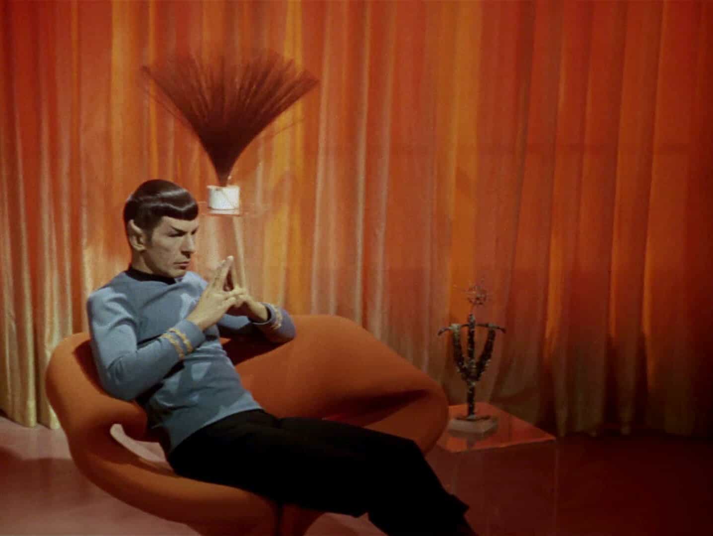 Commercially Available Chairs in Star Trek